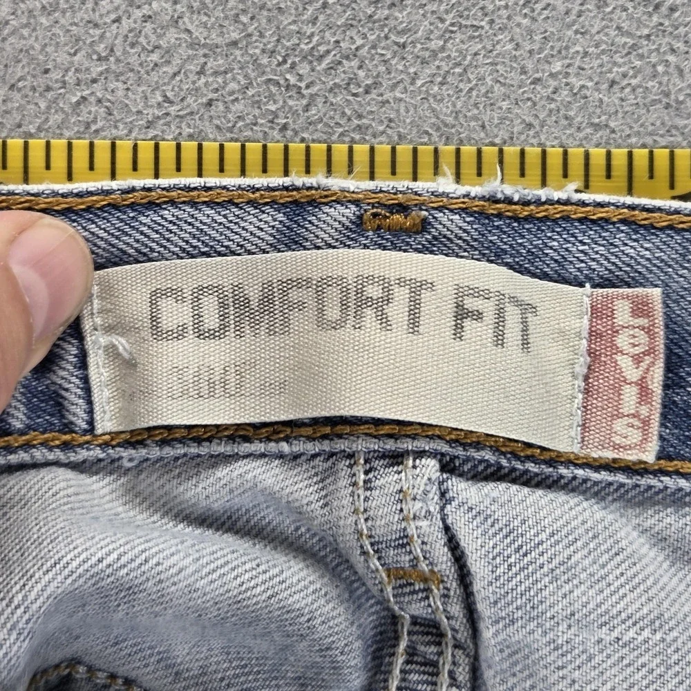 VTG Levis 560 Jeans Mens Blue Comfort Fit Relaxed Zip Fly Light Wash Fits 32x30